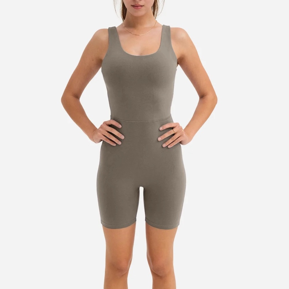 MATE THE LABEL pebble grey romper size xl